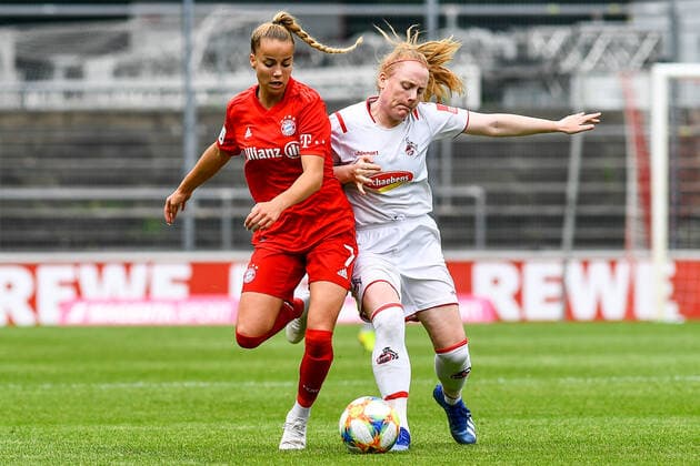from left to right Giulia Gwinn FCB, 7 , Amber beret Cologne, 22 , Duel, duel, tackle, tackling, dynamics, action, action, 17 06 2020, Cologne Germany , Soccer, Flyeralarm Women Bundesliga, 1 FC Cologne FC Bayern Munich, DFB DFL REGULATIONS PROHIBIT ANY USE OF PHOTOGRAPHS AS IMAGE SEQUENCES AND OR QUASI VIDEO xmhx