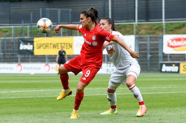 v li Jovana Damnjanovic FCB, 9 , Francesa Calo Cologne, 2 , Duel, duel, tackle, tackling, dynamics, action, action, 17 06 2020, Cologne Germany , Soccer, Flyeralarm Women Bundesliga, 1 FC Cologne FC Bayern Munich, DFB DFL REGULATIONS PROHIBIT ANY USE OF PHOTOGRAPHS AS IMAGE SEQUENCES AND OR QUASI VIDEO xmhx