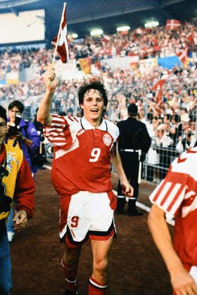 FLEMMING POVLSEN, Denmark, Celebrating, European Cup, Final, Sweden EURO 1992, Denmark vs Germany 2-0, Goteborg CAMPIONATI EUROPEI SVEZIA EURO 1992 FINALE DANIMARCA-GERMANIA 2-