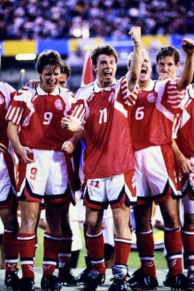 FLEMMING POVLSEN, BRIAN LAUDRUP, Denmark, Celebrating, European Cup, Final, Sweden EURO 1992, Denmark vs Germany 2-0, Goteborg CAMPIONATI EUROPEI SVEZIA EURO 1992 FINALE DANIMARCA-GERMANIA 2-