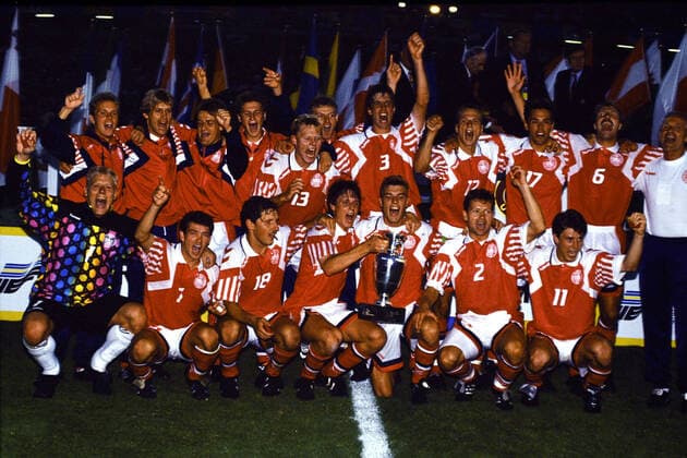 SQUADRA, team group, Mannschaftsbild, Totale Denmark, Celebrating, European Cup, Final, Sweden EURO 1992, Denmark vs Germany 2-0, Goteborg CAMPIONATI EUROPEI SVEZIA EURO 1992 FINALE DANIMARCA-GERMANIA 2-