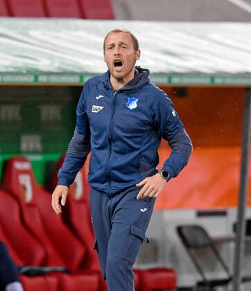 17 06 2020, FC Augsburg Hoffenheim 17 06 2020, Football 1 Bundesliga 2019 2020, 32 matchday, FC Augsburg TSG 1899 Hoffenheim, in the WWK Arena Augsburg Interim Coach Matthias Kaltenbach Hoffenheim in Rage Photo Bernd Feil MIS Pool For journalistic purposes only For editorial use only According to the regulations of the DFL Deutsche Fußball Liga, it is prohibited to use or have used photographs taken in the stadium and or of the match in the form of sequence images and or video-like photo sequences DFL regulations prohibit any use of photographs as image sequences and or quasi video National and international NewsAgencies OUT Augsburg WWK Arena Bayern Deutschland Poolfoto MIS-Sportpressefoto ,EDITORIAL USE ONLY