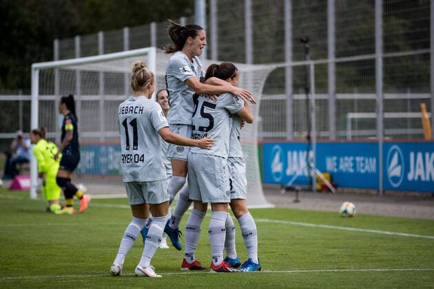 FLYERALARM Womens Football Bundesliga Bayer 04 Leverkusen 1 FC Koeln 21 06 2020 Ivana Rudelic 25, Bayer 04 Leverkusen meets for 2 0 Cheers at Bayer 04 Leverkusen FLYERALARM Womens Football Bundesliga, Bayer 04 Leverkusen 1 FC Koeln, Leverkusen, Youth Football Centre Kurtekotten DFL REGULATIONS PROHIBIT ANY USE OF PHOTOGRAPHS AS IMAGE SEQUENCES AND OR QUASI VIDEO Copyright: xBEAUTIFULxSPORTS Wunderlx