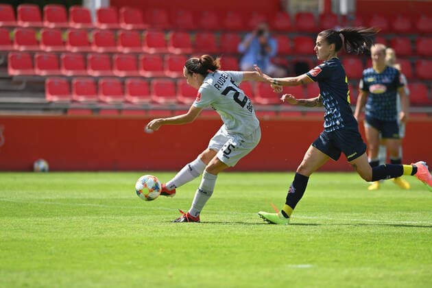 Ivana Rudelic B04, 25 Goalscoring, 21 06 2020, Cologne Germany , Football, Flyeralarm Frauen Bundesliga, Bayer 04 Leverkusen 1 FC Köln, DFB DFL REGULATIONS PROHIBIT ANY USE OF PHOTOGRAPHS AS IMAGE SEQUENCES AND OR QUASI VIDEO xmkx