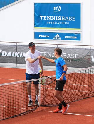 Niklas Guttau congratulates the winner Matthias Bachinger, Tannenhof Resort German Men s Series, DTB German Pro Series, TennisBase, Oberhaching Munich Tannenhof Resort German Men s Series TennisBase Oberhaching Munich Tannenhof Resort German Men s Series TennisBase Oberhaching Munich Bayern Germany 23 June 2020 Copyright: xJuergenxHasenkopfx