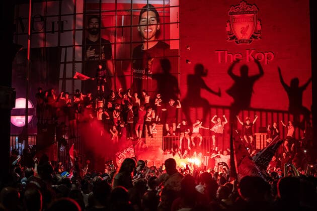 Football - 2019 2020 Premier League - Liverpool are Premier League Champions Liverpool fans take to the streets to celebrate Premier League title - and first English title for 30 years. COLORSPORT TERRY DONNELLY 