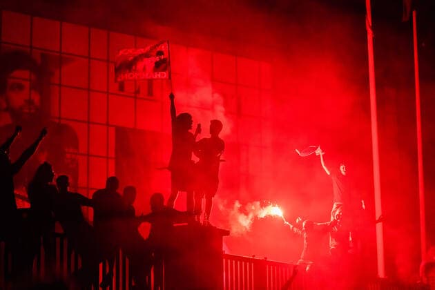 Football - 2019 2020 Premier League - Liverpool are Premier League Champions Liverpool fans take to the streets to celebrate Premier League title - and first English title for 30 years. COLORSPORT TERRY DONNELLY 