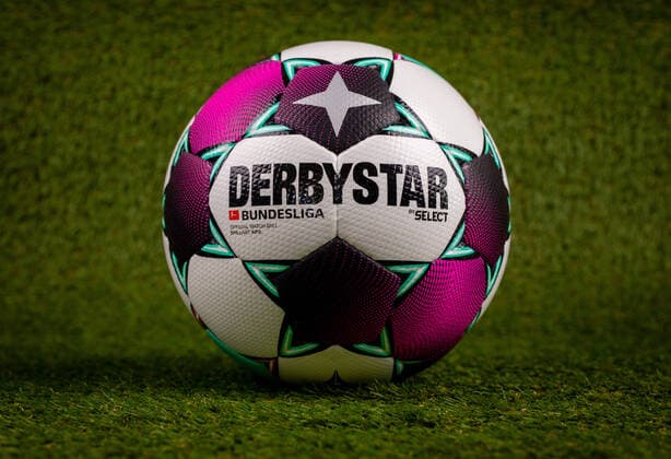Düsseldorf, 26 06 2020 Der Bundesliga Ball Derbystar Bundesliga Brillant APS V20 2020 21 Match ball