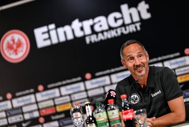 Bilder des Jahres 2020, Sport 06 Juni Sport Themen der Woche KW26 Sport Bilder des Tages 26.06.2020, xjhx, Fussball 1.Bundesliga, Eintracht Frankfurt - Pressekonferenz vor dem Paderborn Spiel emspor, v.l. Trainer Adolf Adi Huetter (Eintracht Frankfurt) (DFL DFB REGULATIONS PROHIBIT ANY USE OF PHOTOGRAPHS as IMAGE SEQUENCES and or QUASI-VIDEO) Frankfurt am Main *** 26 06 2020, xjhx, Fussball 1 Bundesliga, Eintracht Frankfurt Press conference before the Paderborn match emspor, v l Trainer Adolf Adi Huetter Eintracht Frankfurt DFL DFB REGULATIONS PROHIBIT ANY USE OF PHOTOGRAPHS as IMAGE SEQUENCES and or QUASI VIDEO Frankfurt am Main