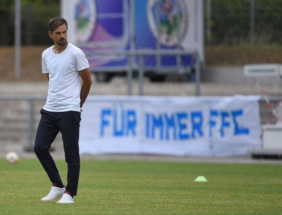 28 06 2020, xhbx, Football 1 Bundesliga Women, 1 FFC Frankfurt SC Freiburg emspor, v l Coach Niko Arnautis 1 FFC Frankfurt DFL DFB REGULATIONS PROHIBIT ANY USE OF PHOTOGRAPHS as IMAGE SEQUENCES and or QUASI VIDEO Frankfurt am Main