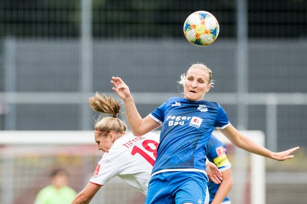 FLYERALARM Womens Football Bundesliga 1 FC Koeln SC Sand 28 06 2020 Agnieszka Winczo 15, SC Sand 1946 , Johanna Tietge 18, 1 FC Koeln FLYERALARM Womens Football Bundesliga, 1 FC Koeln SC Sand, Koeln, Franz Kremer Stadion DFL REGULATIONS PROHIBIT ANY USE OF PHOTOGRAPHS AS IMAGE SEQUENCES AND OR QUASI VIDEO Copyright: xBEAUTIFULxSPORTS Wunderlx