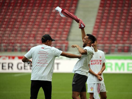 VfB Stuttgart SV Darmstadt 98 v l Roberto Massimo, Nicolas Gonzalez both VfB Stuttgart Deutschland, Stuttgart, 28 06 2020, Football, 2 Bundesliga, Season 2019 2020, 34 Matchday, VfB Stuttgart SV Darmstadt DFL DFB REGULATIONS PROHIBIT ANY USE OF PHOTOGRAPHS AS IMAGE SEQUENCES AND OR QUASI VIDEO Photo Press Photo Rudel Robin Rudel Pool Press Photo Rudel Stuttgart Baden Württemberg Germany Poolfoto Pressefoto Rudel Robin Rudel Poo ,EDITORIAL USE ONLY