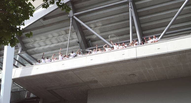 Football 2 Bundesliga VfB Stuttgart vs SV Darmstadt 98 Stuttgart, 2 Bundesliga, VfB Stuttgart vs SV Darmstadt 98, team shows itself to the fans Press photo Baumann Alexander Keppler Pool Only for journalistic purposes Only for editorial use According to the regulations of the DFL Deutsche Fußball Liga it is prohibited to exploit or have exploited photographs taken in the stadium and or of the match in the form of sequence images and or video-like photo sequences ulations prohibit any use of photographs as image sequences and or quasi video NATIONAL AND INTERNATIONAL NEWS AGENCIES OUT Stuttgart Baden Württemberg Germany Poolfoto Pressefoto Bauman Alexander Kepp ,EDITORIAL USE ONLY