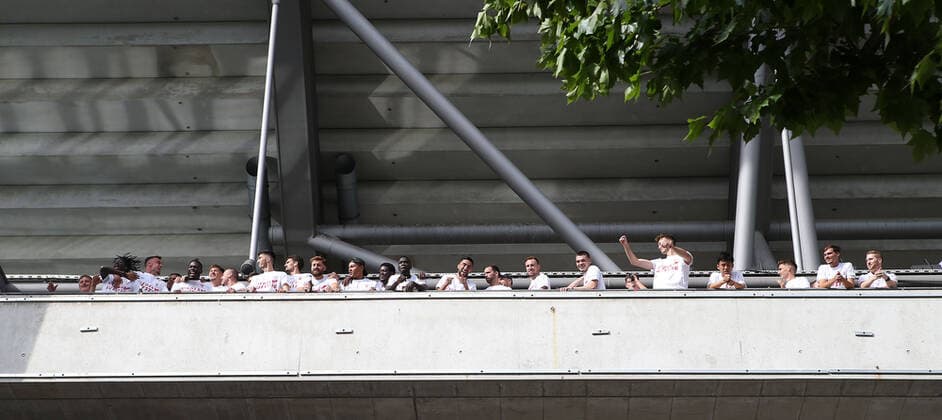 Football 2 Bundesliga VfB Stuttgart vs SV Darmstadt 98 Stuttgart, 2 Bundesliga, VfB Stuttgart vs SV Darmstadt 98, team shows itself to the fans Press photo Baumann Alexander Keppler Pool Only for journalistic purposes Only for editorial use According to the regulations of the DFL Deutsche Fußball Liga it is prohibited to exploit or have exploited photographs taken in the stadium and or of the match in the form of sequence images and or video-like photo sequences ulations prohibit any use of photographs as image sequences and or quasi video NATIONAL AND INTERNATIONAL NEWS AGENCIES OUT Stuttgart Baden Württemberg Germany Poolfoto Pressefoto Bauman Alexander Kepp ,EDITORIAL USE ONLY