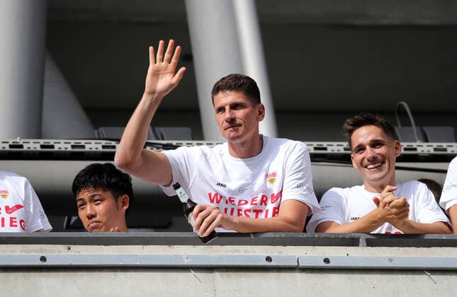 VfB Stuttgart SV Darmstadt 98 Mario Gomez VfB Stuttgart Germany, Stuttgart, 28 06 2020, Football, 2 Bundesliga, Season 2019 2020, 34 Matchday, VfB Stuttgart SV Darmstadt DFL DFB REGULATIONS PROHIBIT ANY USE OF PHOTOGRAPHS AS IMAGE SEQUENCES AND OR QUASI VIDEO Photo Press Photo Rudel Robin Rudel Pool Press Photo Rudel Stuttgart Baden Württemberg Germany Poolfoto Pressefoto Rudel Robin Rudel Poo ,EDITORIAL USE ONLY