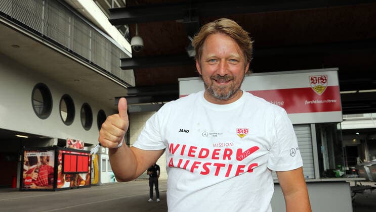 VfB Stuttgart SV Darmstadt 98 Sven Mislintat Director of Sports VfB Stuttgart Germany, Stuttgart, 28 06 2020, Football, 2 Bundesliga, Season 2019 2020, 34 Matchday, VfB Stuttgart SV Darmstadt DFL DFB REGULATIONS PROHIBIT ANY USE OF PHOTOGRAPHS AS IMAGE SEQUENCES AND OR QUASI VIDEO Photo Press Photo Rudel Robin Rudel Pool Press Photo Rudel Stuttgart Baden Württemberg Germany Poolfoto Pressefoto Rudel Robin Rudel Poo ,EDITORIAL USE ONLY