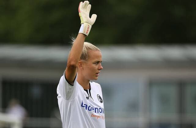 28 06 2020, xcex, GER, Frankfurt am Main, Stadion am Brentanobad, Frauenfussball, 1 Bundesliga, DIE LIGA, FLYERALARM Frauen Bundesliga Saison 2019 2020 1 FFC Frankfurt vs SC Freiburg Merle Frohms SCF DFL regulations prohibit any use of photographs as image sequences and or quasi video