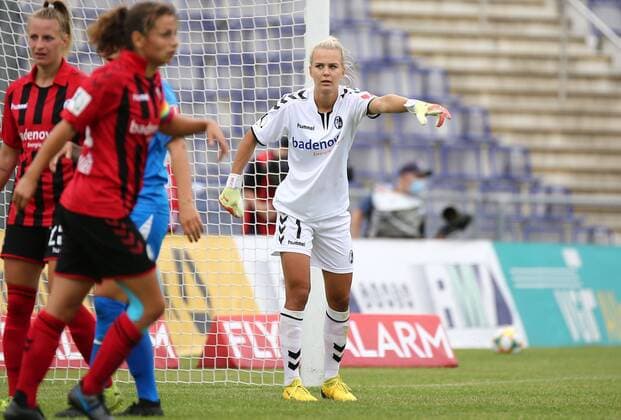 28 06 2020, xcex, GER, Frankfurt am Main, Stadion am Brentanobad, Frauenfussball, 1 Bundesliga, DIE LIGA, FLYERALARM Frauen Bundesliga Saison 2019 2020 1 FFC Frankfurt vs SC Freiburg Merle Frohms SCF DFL regulations prohibit any use of photographs as image sequences and or quasi video