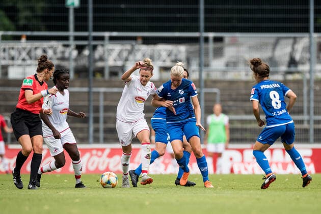 FLYERALARM Women Soccer Bundesliga 1 FC Koeln SC Sand 28 06 2020 Theresa Gosch 24, 1 FC Koeln , Marion Gavat 6, SC Sand 1946 FLYERALARM Women Soccer Bundesliga, 1 FC Koeln SC Sand, Koeln, Franz Kremer Stadion DFL REGULATIONS PROHIBIT ANY USE OF PHOTOGRAPHS AS IMAGE SEQUENCES AND OR QUASI VIDEO Copyright: xBEAUTIFULxSPORTS Wunderlx