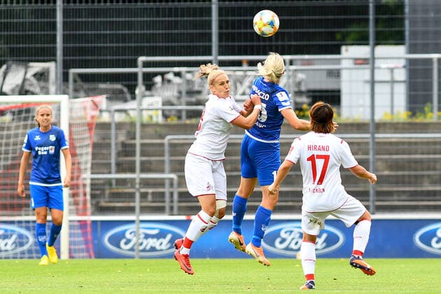 v li Johanna Tietge Köln, 18 , Agnieszka Winczo Sand, 15 , Header, header, header, aerial duel, action, action, 28 06 2020, Cologne Germany , Football, Flyeralarm Frauen Bundesliga, 1 FC Köln SC Sand, DFB DFL REGULATIONS PROHIBIT ANY USE OF PHOTOGRAPHS AS IMAGE SEQUENCES AND OR QUASI VIDEO xmhx