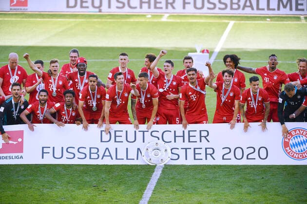 Soccer Bundesliga Season 2019 2020 Game VfL Wolfsburg FC Bayern Muenchen German Soccer Champion 2020 Team FC Bayern Muenchen celebrates at the award ceremony with the championship trophy and the team Bundesliga Season 2019 2020 Game VFL Wolfsburg FC Bayern Muenchen 0 4 German Soccer Champion 2020 on 27 June 2020 in Wolfsburg DFL REGULATIONS PROHIBIT ANY USE OF PHOTOGRAPHS as IMAGE SEQUENCES and or QUASI VIDEO Sportphoto by Laci Perenyi SVEN SIMON Frank Hoermann POOL Wolfsburg Volkswagen Arena Lower Saxony Germany Poolfoto SVEN SIMON Frank Hoermann POOL_Sportphoto_Perenyi ,EDITORIAL USE ONLY