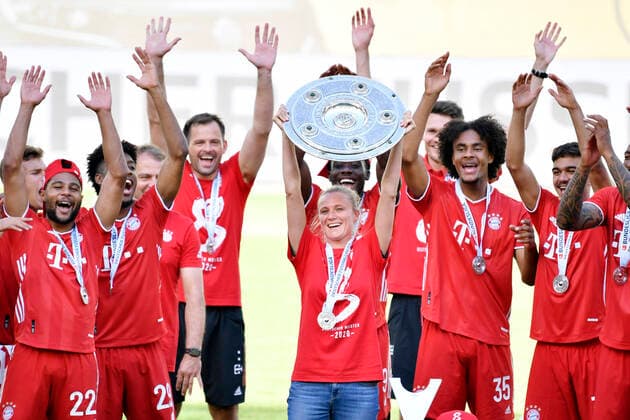 Soccer Bundesliga Season 2019 2020 Game VfL Wolfsburg FC Bayern Muenchen German Soccer Champion 2020 KRUEGER Kathleen Team Manager Team FC Bayern Muenchen celebrates at the award ceremony with the championship trophy and the team Bundesliga Season 2019 2020 Game VFL Wolfsburg FC Bayern Muenchen 0 4 German Soccer Champion 2020 on 27 June 2020 in Wolfsburg DFL REGULATIONS PROHIBIT ANY USE OF PHOTOGRAPHS as IMAGE SEQUENCES and or QUASI VIDEO Sportphoto by Laci Perenyi SVEN SIMON Frank Hoermann POOL Wolfsburg Volkswagen Arena Lower Saxony Germany Poolfoto SVEN SIMON Frank Hoermann POOL_Sportphoto_Perenyi ,EDITORIAL USE ONLY