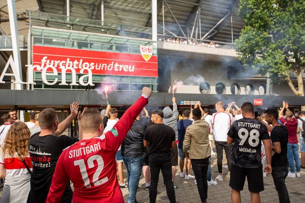 GER, rise of VfB Stuttgart, Mercedes Benz Arena, fans celebrate rise of VfB Stuttgart, Mercedes Benz Arena, 28 06 2020, GER, rise of VfB Stuttgart, Mercedes Benz Arena, 27 06 2020, Photo EIBNER DROFITSCH Stuttgart Copyright: xEibner DROFITSCHx EP_ddh