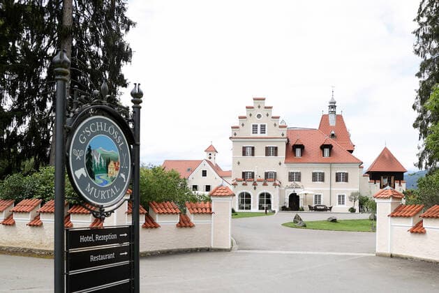 FORMULA 1 - GP of Austria 2020 GROSSLOBMING,AUSTRIA,30.JUN.20 - MOTORSPORTS, FORMULA 1 - Grand Prix of Austria, Red Bull Ring, start of the Formula 1 season after the corona pandemic, prieview. Image shows the Hotel G schloessl Murtal. GEPAxpictures xChristianxWalgram