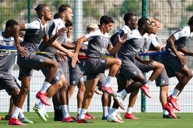 Robson Bambu (OGC Nice) - Amine Gouri (OGC Nice) - Youssef Atal (OGC Nice) et le groupe FOOTBALL : Reprise de l entrainement de l OGC Nice - Nice - 02 07 2020 NorbertScanella PanoramiC 