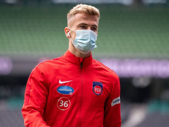 SV Werder Bremen vs 1 FC Heidenheim Relegation 01 02 07 2020 Before the game, Niklas Dorsch FC Heidenheim, 36 , GER, Werder Bremen vs FC Heidenheim, Football, Bundesliga Religation, 2019 2020, 02 07 2020, DFB DFL regulations prohibit any use of photographs as image sequences and or quasi video , Foto EIBNER Sascha Walther Pool gumzmedia nordphoto Bremen Weser Stadion Hansestadt Bremen Deutschland Poolfoto Eibner gumzmedia nordphoto ,EDITORIAL USE ONLY