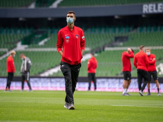 SV Werder Bremen vs 1 FC Heidenheim Relegation 01 02 07 2020 Before the game, Tim Kleindienst FC Heidenheim, 10 , GER, Werder Bremen vs FC Heidenheim, Football, Bundesliga Religation, 2019 2020, 02 07 2020, DFB DFL regulations prohibit any use of photographs as image sequences and or quasi video , Foto EIBNER Sascha Walther Pool gumzmedia nordphoto Bremen Weser Stadion Hansestadt Bremen Deutschland Poolfoto Eibner gumzmedia nordphoto ,EDITORIAL USE ONLY