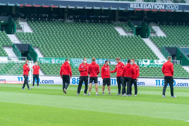 SV Werder Bremen vs 1 FC Heidenheim Relegation 01 02 07 2020 The players from Heidenhiem before the game in the stadium Oliver Hüsing Huesing 1 FC Heidenheim 1846 05 Sport nphgm001 Football 1 Bundesliga season 19 20 Relegation 01 SV Werder Bremen vs 1 FC Heidenheim 02 07 2020 Foto gumzmedia nordphoto POOL DFL regulations prohibit any use of photographs as image sequences and or quasi video EDITORIAL USE ONLY National and international News Agencies OUT Bremen wohninvest Weserstadion Bremen GERMANY Poolfoto gumzmedia nordphoto ,EDITORIAL USE ONLY