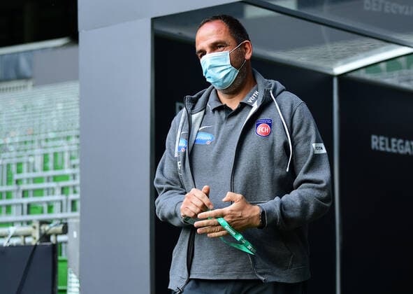 SV Werder Bremen vs 1 FC Heidenheim Relegation 01 02 07 2020 Coach Frank Schmidt Heidenheim Bremen, 02 07 2020, Football, Bundesliga, Relegation, First leg, SV Werder Bremen 1 FC Heidenheim Foto TimGroothuis Witters Pool via gumzmedia nordphoto DFL REGULATIONS PROHIBIT ANY USE OF PHOTOGRAPHS AS IMAGE SEQUENCES AND OR QUASI VIDEO EDITORIAL USE ONLY NATIONAL AND INTERNATIONAL NEWS AGENCIES OUT Bremen Poolfoto TimGroothuis Witters nordphoto ,EDITORIAL USE ONLY