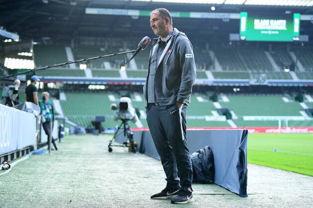 SV Werder Bremen vs 1 FC Heidenheim Relegation 01 02 07 2020 Coach Frank Schmidt Heidenheim Bremen, 02 07 2020, Football, Bundesliga, Relegation, First leg, SV Werder Bremen 1 FC Heidenheim Foto TimGroothuis Witters Pool via gumzmedia nordphoto DFL REGULATIONS PROHIBIT ANY USE OF PHOTOGRAPHS AS IMAGE SEQUENCES AND OR QUASI VIDEO EDITORIAL USE ONLY NATIONAL AND INTERNATIONAL NEWS AGENCIES OUT Bremen Poolfoto TimGroothuis Witters nordphoto ,EDITORIAL USE ONLY