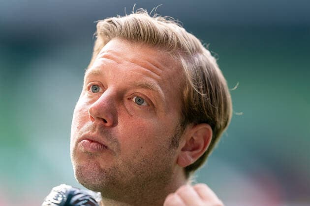 SV Werder Bremen vs 1 FC Heidenheim Relegation 01 02 07 2020 Florian Kohfeldt Trainer SV Werder Bremen Sport nphgm001 Football 1 Bundesliga Season 19 20 Relegation 01 SV Werder Bremen vs 1 FC Heidenheim 02 07 2020 Foto gumzmedia nordphoto POOL DFL regulations prohibit any use of photographs as image sequences and or quasi video EDITORIAL USE ONLY National and international News Agencies OUT Bremen wohninvest Weserstadion Bremen GERMANY Poolfoto gumzmedia nordphoto ,EDITORIAL USE ONLY