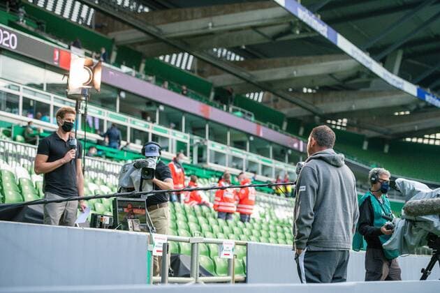 GER, Werder Bremen vs FC Heidenheim, Football, Bundesliga Religation, 2019 2020, 02 07 2020 DAZN Inteerview, Frank Schmidt, Coach FC Heidenheim , GER, Werder Bremen vs FC Heidenheim, Football, Bundesliga Religation, 2019 2020, 02 07 2020, DFB DFL regulations prohibit any use of photographs as image sequences and or quasi video , Foto EIBNER Sascha Walther Bremen Weser Stadium Hanseatic City of Bremen Germany Poolfoto Eibner Walther Pool ,EDITORIAL USE ONLY
