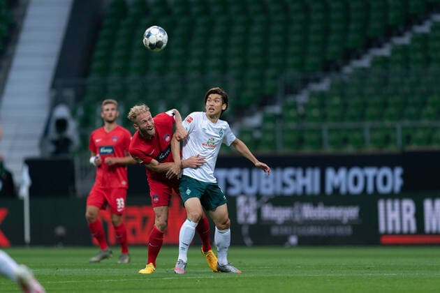 SV Werder Bremen vs 1 FC Heidenheim Relegation 01 02 07 2020 ei18, Yuya Osako Werder Bremen 08 Sport nphgm001 Football 1 Bundesliga Season 19 20 Relegation 01 SV Werder Bremen vs 1 FC Heidenheim 02 07 2020 Foto gumzmedia nordphoto POOL DFL regulations prohibit any use of photographs as image sequences and or quasi video EDITORIAL USE ONLY National and international News Agencies OUT Bremen wohninvest Weserstadion Bremen GERMANY Poolfoto gumzmedia nordphoto ,EDITORIAL USE ONLY