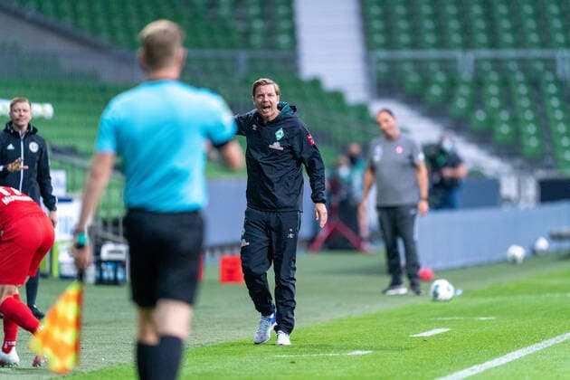SV Werder Bremen vs 1 FC Heidenheim Relegation 01 02 07 2020 Florian Kohfeldt Trainer SV Werder Bremen , Gesture, Facial Mime Sports nphgm001 Football 1 Bundesliga Season 19 20 Relegation 01 SV Werder Bremen vs 1 FC Heidenheim 02 07 2020 Foto gumzmedia nordphoto POOL DFL regulations prohibit any use of photographs as image sequences and or quasi video EDITORIAL USE ONLY National and international News Agencies OUT Bremen wohninvest Weserstadion Bremen GERMANY Poolfoto gumzmedia nordphoto ,EDITORIAL USE ONLY