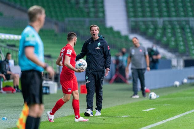 SV Werder Bremen vs 1 FC Heidenheim Relegation 01 02 07 2020 Florian Kohfeldt Trainer SV Werder Bremen , suaer emotionen Gesture, Mimic Sport nphgm001 Football 1 Bundesliga Season 19 20 Relegation 01 SV Werder Bremen vs 1 FC Heidenheim 02 07 2020 Foto gumzmedia nordphoto POOL DFL regulations prohibit any use of photographs as image sequences and or quasi video EDITORIAL USE ONLY National and international News Agencies OUT Bremen wohninvest Weserstadion Bremen GERMANY Poolfoto gumzmedia nordphoto ,EDITORIAL USE ONLY