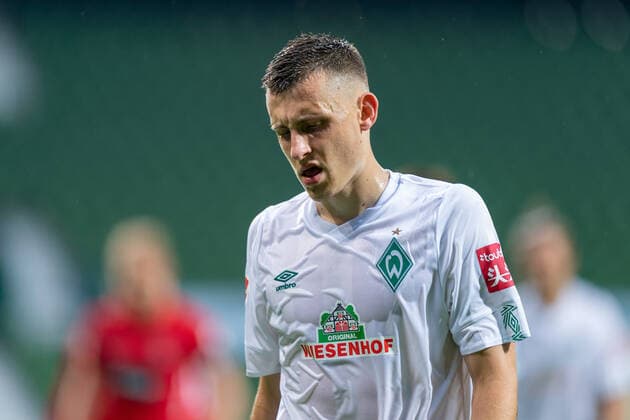 SV Werder Bremen vs 1 FC Heidenheim Relegation 01 02 07 2020 disappointed disappointed sad, Maximilian Eggestein Werder Bremen 35 Sport nphgm001 Football 1 Bundesliga Season 19 20 Relegation 01 SV Werder Bremen vs 1 FC Heidenheim 02 07 2020 Foto gumzmedia nordphoto POOL DFL regulations prohibit any use of photographs as image sequences and or quasi video EDITORIAL USE ONLY National and international News Agencies OUT Bremen wohninvest Weserstadion Bremen GERMANY Poolfoto gumzmedia nordphoto ,EDITORIAL USE ONLY