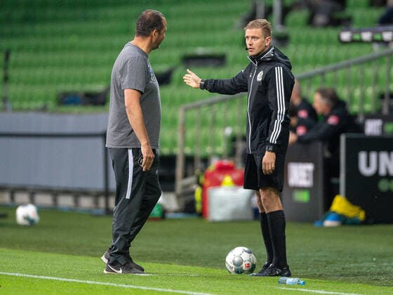GER, Werder Bremen vs. FC Heidenheim, football, Bundesliga Religation, 2019 2020, 02 07 2020 Frank Schmidt, Coach FC Heidenheim, GER, Werder Bremen vs. FC Heidenheim, football, Bundesliga Religation, 2019 2020, 02 07 2020, DFB DFL regulations prohibit any use of photographs as image sequences and or quasi video , Foto EIBNER Sascha Walther Bremen Weser Stadium Hanseatic City of Bremen Germany Poolfoto Eibner Walther Pool ,EDITORIAL USE ONLY