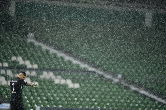 Werder Bremen 1 FC Heidenheim Football, Relegation, Werder Bremen 1 FC Heidenheim Goalkeeper Kevin Mueller Heidenheim Photo Tim Groothuis Witters Pool via xim gs DFL regulations prohibit any use of photographs as image sequences and or quasi video Editorial use only National and international news agencies out Bremen Germany Poolfoto Tim Groothuis Witters Pool via xim.gs ,EDITORIAL USE ONLY