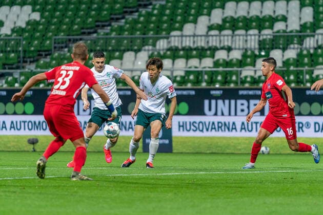 SV Werder Bremen vs 1 FC Heidenheim Relegation 01 02 07 2020 Timo Beermann 1 FC Heidenheim 1846 33 , Milot Rashica Werder Bremen 07 , Yuya Osako Werder Bremen 08 Sport nphgm001 Football 1 Bundesliga Season 19 20 Relegation 01 SV Werder Bremen vs 1 FC Heidenheim 02 07 2020 Foto gumzmedia nordphoto POOL DFL regulations prohibit any use of photographs as image sequences and or quasi video EDITORIAL USE ONLY National and international News Agencies OUT Bremen wohninvest Weserstadion Bremen GERMANY Poolfoto gumzmedia nordphoto ,EDITORIAL USE ONLY