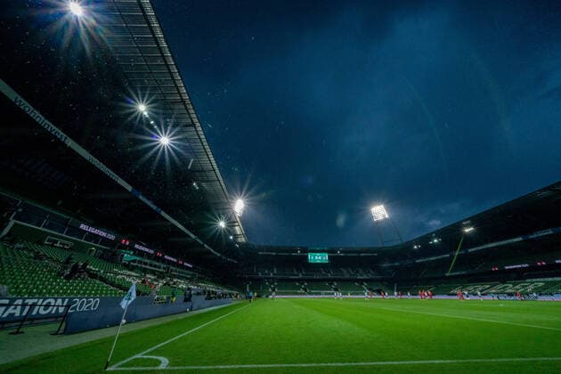 SV Werder Bremen vs 1 FC Heidenheim Relegation 01 02 07 2020 dark clouds and thunderstorm atmosphere over the stadium Sport nphgm001 Football 1 Bundesliga season 19 20 Relegation 01 SV Werder Bremen vs 1 FC Heidenheim 02 07 2020 Foto gumzmedia nordphoto POOL DFL regulations prohibit any use of photographs as image sequences and or quasi video EDITORIAL USE ONLY National and international News Agencies OUT Bremen wohninvest Weserstadion Bremen GERMANY Poolfoto gumzmedia nordphoto ,EDITORIAL USE ONLY