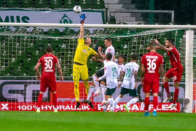 SV Werder Bremen vs 1 FC Heidenheim Relegation 01 02 07 2020 Jiri Pavlenka Werder Bremen 01 , Norman Theuerkauf 1 FC Heidenheim 1846 30 , Marco Friedl Werder Bremen 32 , Theodor Gebre Selassie Werder Bremen 23 , Milos Veljkovic Werder Bremen 13 , Leonardo Bittencourt Werder Bremen 10 , Niklas Dorsch 1 FC Heidenheim 1846 36 Sport nphgm001 Football 1 Bundesliga season 19 20 Relegation 01 SV Werder Bremen vs 1 FC Heidenheim 02 07 2020 Foto gumzmedia nordphoto POOL DFL regulations prohibit any use of photographs as image sequences and or quasi video EDITORIAL USE ONLY National and international News Agencies OUT Bremen wohninvest Weserstadion Bremen GERMANY Poolfoto gumzmedia nordphoto ,EDITORIAL USE ONLY
