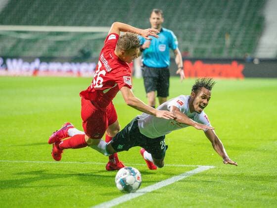GER, Werder Bremen vs. FC Heidenheim, Football, Bundesliga Religation, 2019 2020, 02 07 2020 Niklas Dorsch FC Heidenheim, 36 , Ilia Gruev SV Werder Bremen 28 , GER, Werder Bremen vs. FC Heidenheim, Football, Bundesliga Religation, 2019 2020, 02 07 2020, DFB DFL regulations prohibit any use of photographs as image sequences and or quasi video , Foto EIBNER Sascha Walther Bremen Weser Stadium Hanseatic City of Bremen Germany Poolfoto Eibner Walther Pool ,EDITORIAL USE ONLY