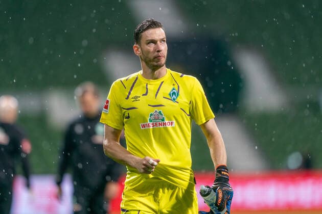 SV Werder Bremen vs 1 FC Heidenheim Relegation 01 02 07 2020 disappointed disappointed sad, Jiri Pavlenka Werder Bremen 01 Sport nphgm001 Football 1 Bundesliga Season 19 20 Relegation 01 SV Werder Bremen vs 1 FC Heidenheim 02 07 2020 Foto gumzmedia nordphoto POOL DFL regulations prohibit any use of photographs as image sequences and or quasi video EDITORIAL USE ONLY National and international News Agencies OUT Bremen wohninvest Weserstadion Bremen GERMANY Poolfoto gumzmedia nordphoto ,EDITORIAL USE ONLY