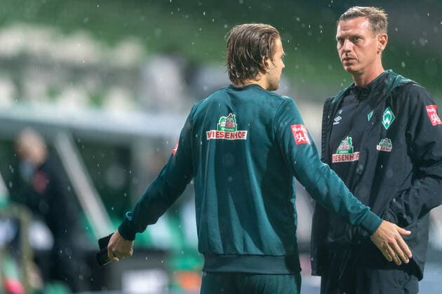 SV Werder Bremen vs 1 FC Heidenheim Relegation 01 02 07 2020 disappointed disappointed sad, Tim Borowski Co Coach SV Werder Bremen , Niclas Füllkrug Fuellkrug Werder Bremen 11 Sport nphgm001 Football 1 Bundesliga Season 19 20 Relegation 01 SV Werder Bremen vs 1 FC Heidenheim 02 07 2020 Foto gumzmedia nordphoto POOL DFL regulations prohibit any use of photographs as image sequences and or quasi video EDITORIAL USE ONLY National and international News Agencies OUT Bremen wohninvest Weserstadion Bremen GERMANY Poolfoto gumzmedia nordphoto ,EDITORIAL USE ONLY