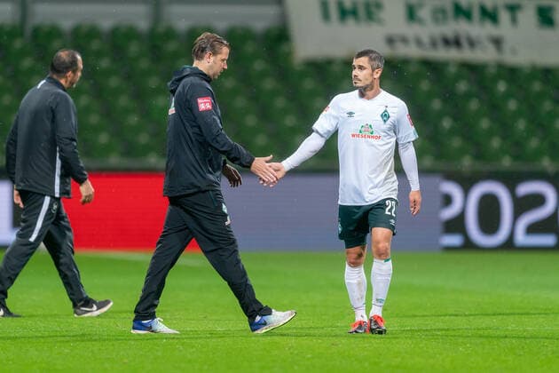 SV Werder Bremen vs 1 FC Heidenheim Relegation 01 02 07 2020 Florian Kohfeldt Coach SV Werder Bremen , disappointed disappointed sad, Fin Bartels Werder Bremen 22 Sport nphgm001 Football 1 Bundesliga Season 19 20 Relegation 01 SV Werder Bremen vs 1 FC Heidenheim 02 07 2020 Foto gumzmedia nordphoto POOL DFL regulations prohibit any use of photographs as image sequences and or quasi video EDITORIAL USE ONLY National and international News Agencies OUT Bremen wohninvest Weserstadion Bremen GERMANY Poolfoto gumzmedia nordphoto ,EDITORIAL USE ONLY
