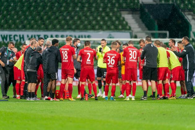 SV Werder Bremen vs 1 FC Heidenheim Relegation 01 02 07 2020 Players Heidenhiem after the draw in Bremen Sport nphgm001 Football 1 Bundesliga Season 19 20 Relegation 01 SV Werder Bremen vs 1 FC Heidenheim 02 07 2020 Foto gumzmedia nordphoto POOL DFL regulations prohibit any use of photographs as image sequences and or quasi video EDITORIAL USE ONLY National and international News Agencies OUT Bremen wohninvest Weserstadion Bremen GERMANY Poolfoto gumzmedia nordphoto ,EDITORIAL USE ONLY